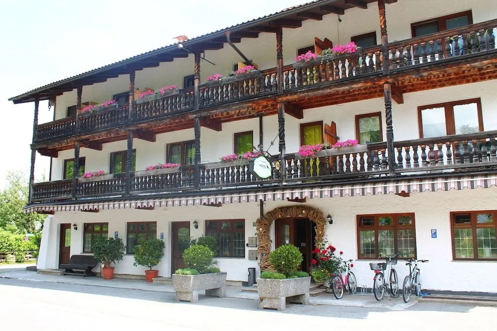 Hotel - Restaurant Almröserl