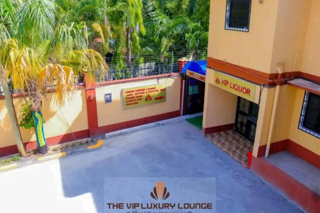 The VIP Luxury Lounge