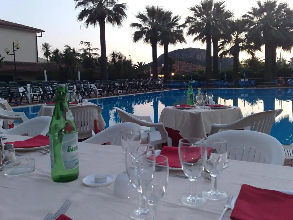 Villaggio Turistico La Mantinera - Hotel
