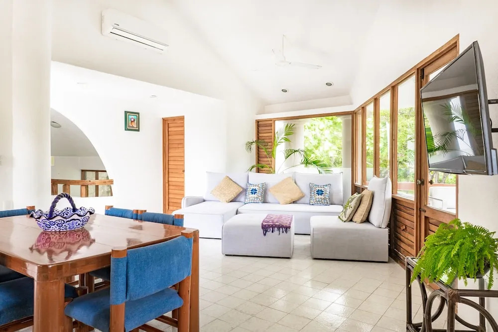 Casa Matuk a lot of Space to Enjoy at Playacar Community