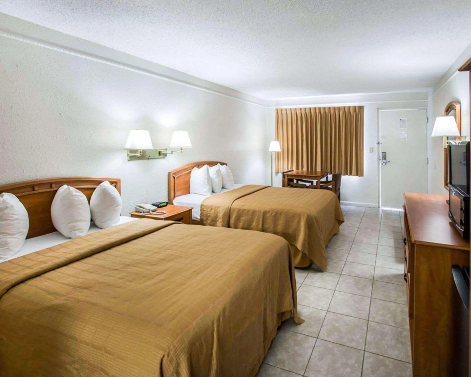 B&B HOTEL Jacksonville Airport - Newly Renovated