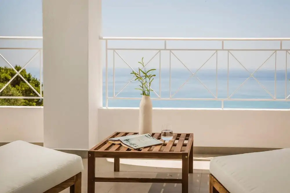 Lourdas White Villa