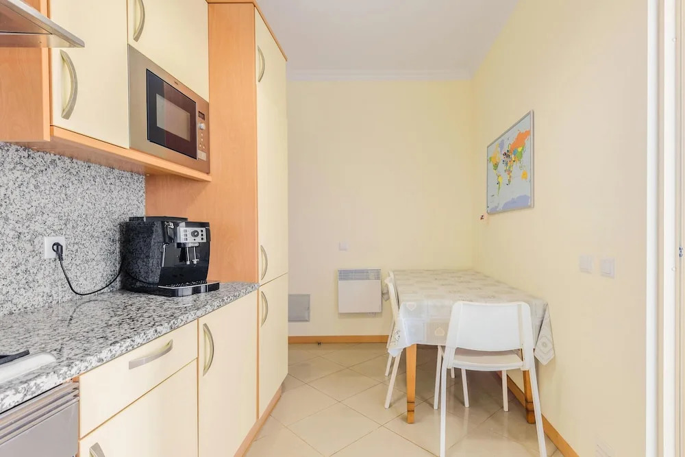 Sea view Apartment with 3 spacious Terraces & 2 Swimming pools