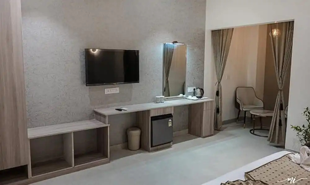 Fabhotel Prime Lavkush