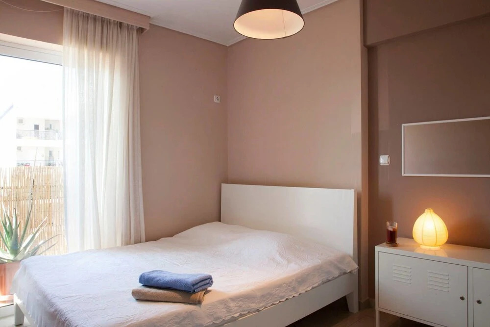 Bright Central Apt in Athens