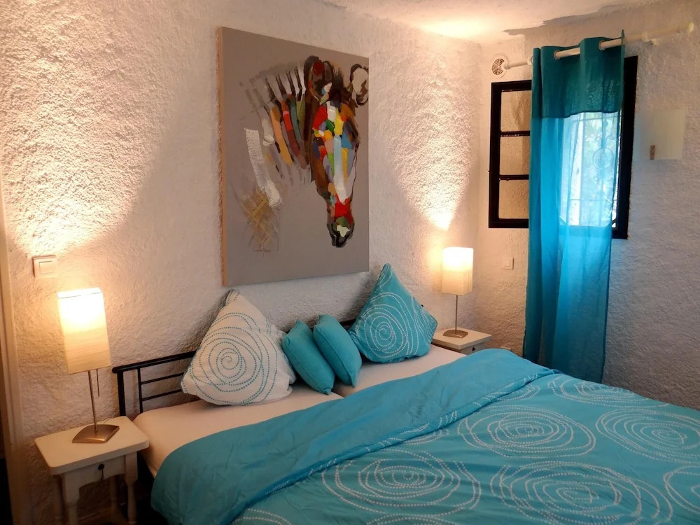 Villa With 4 Bedrooms in Porto-vecchio, With Wonderful Mountain View,