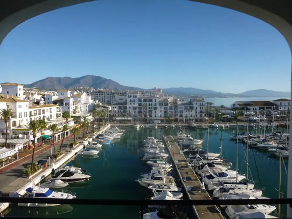 Marina Real 2105