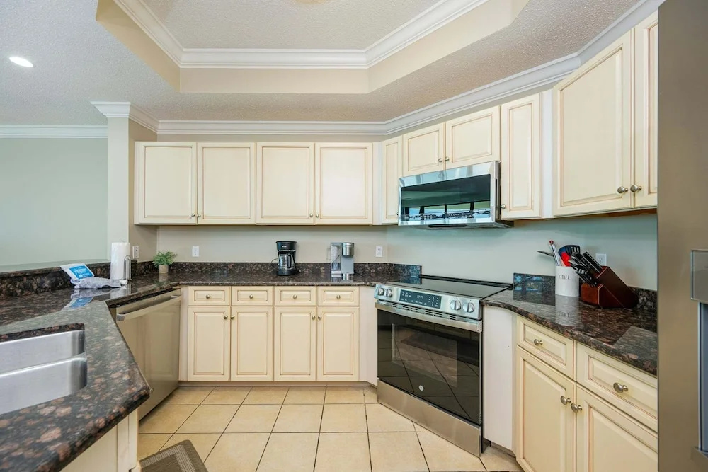Phoenix West 1803 3 Bedroom Condo