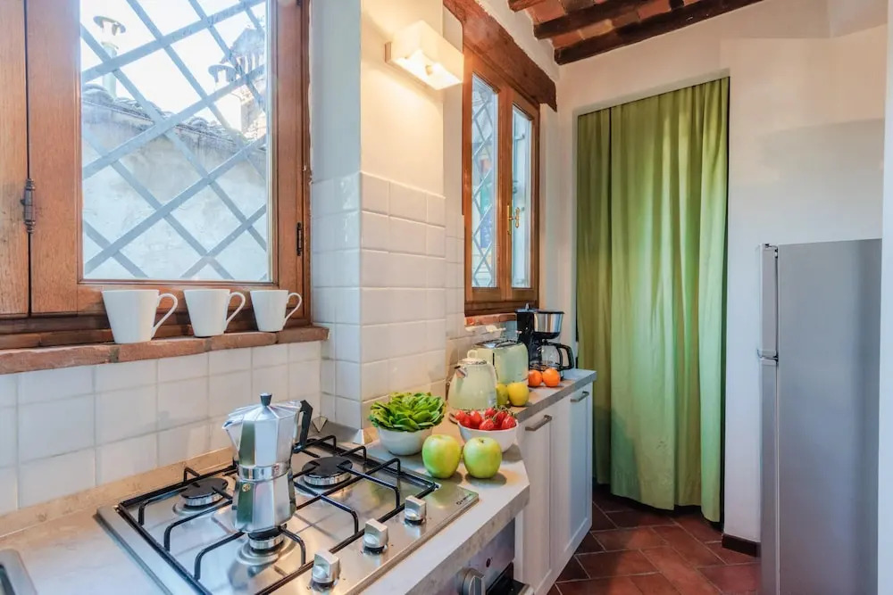 Casa Genny in Lucca With 1 Bedrooms and 1 Bathrooms