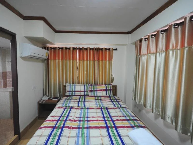 Phoonsab Hostel