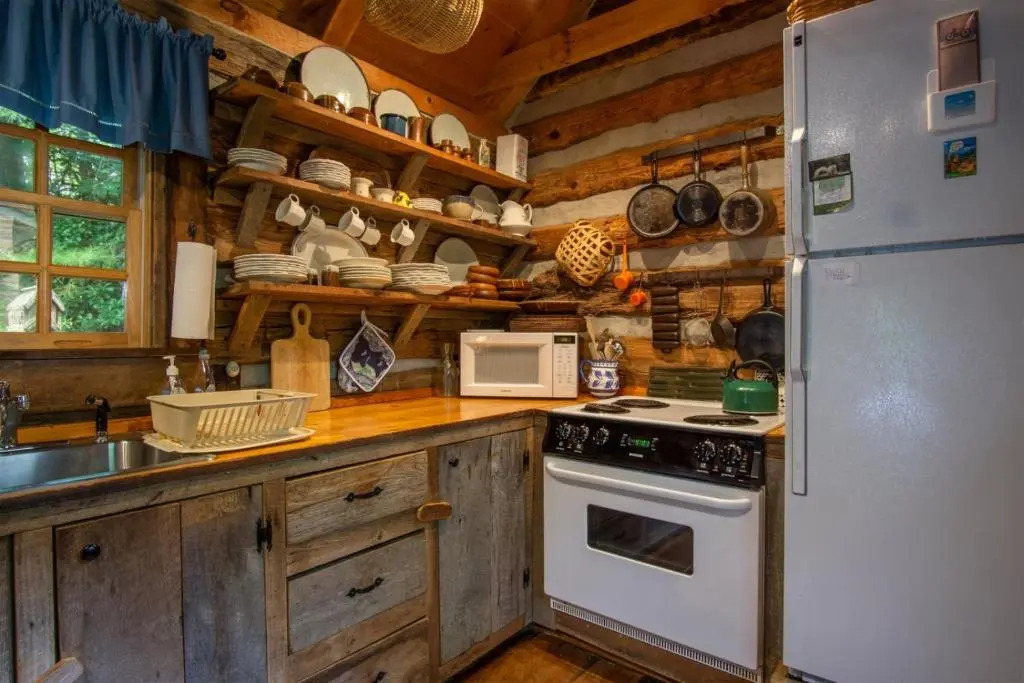 Aunt Babbies Cabin · Aunt Babbies Cabin