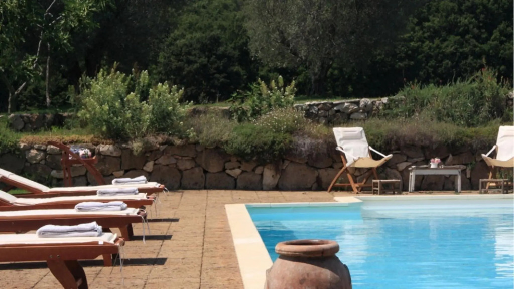 Bagnoletto Splendid Farmhouse in the Open Countryside-bagnoletto