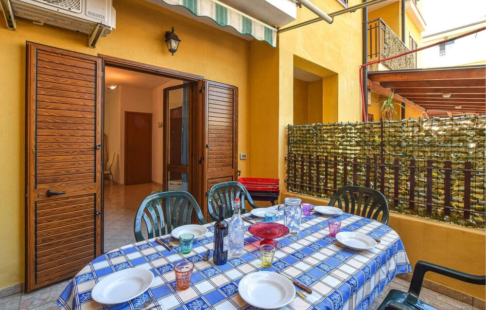 Beautiful Apartment in Nocera Terinese With Wifi and 2 Bedrooms