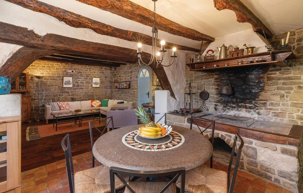 Stunning Home in Groznjan With Wifi and 3 Bedrooms