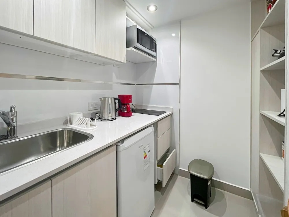 Oasis en San Telmo- Estudios de Lujo con Piscina, Seguridad y Más
