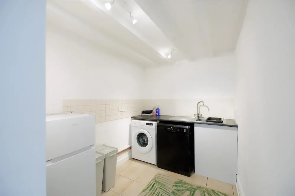 3 Bed Home near Hiking Trails & Parks