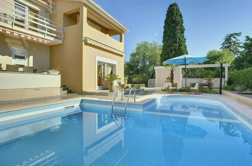 Villa Marina Istria Nearby Pula - Crovillas
