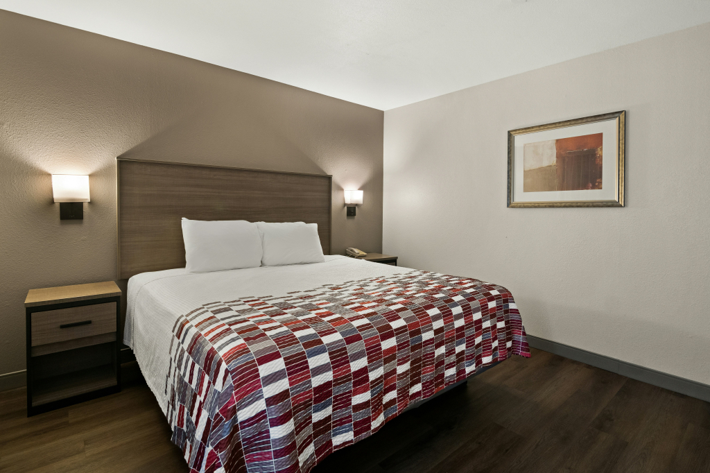 Red Roof Inn & Suites Irving - DFW Airport South