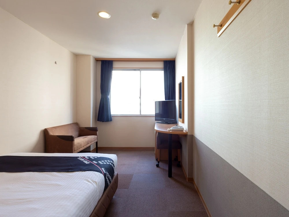OYO Yutaka Hotel Kitakyushu Kokura