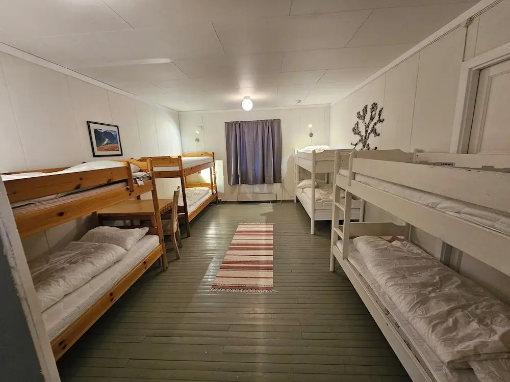 Lydersen Rorbuer Budget Hostel & Private Apartments