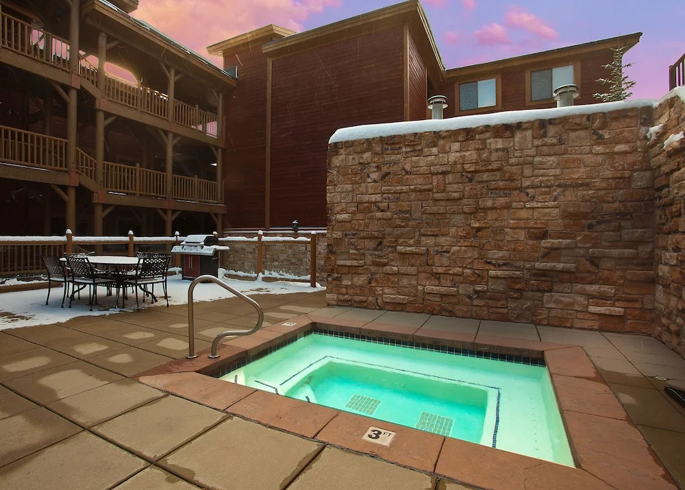 Black Bear Lodge