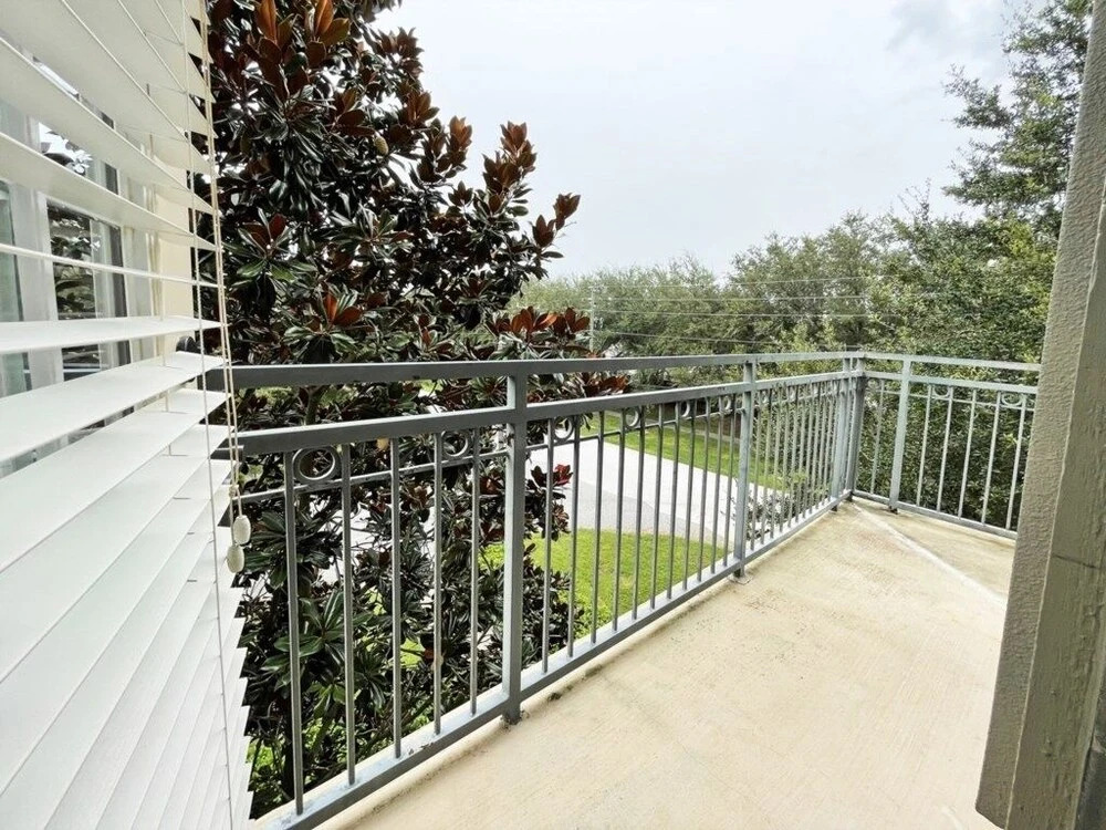 Lullaby Loft 3 Bedroom Condo by RedAwning