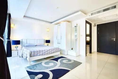 Avenue City Center by Fantasea Beach
