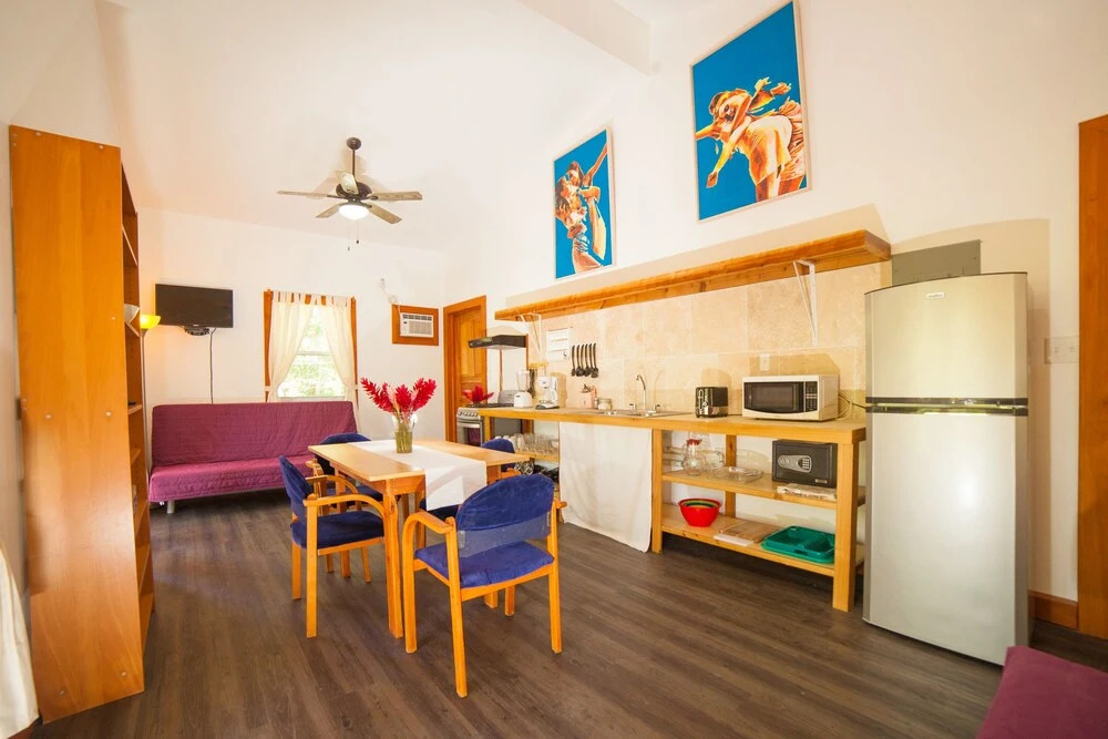 TropicalArts Resort&Studios