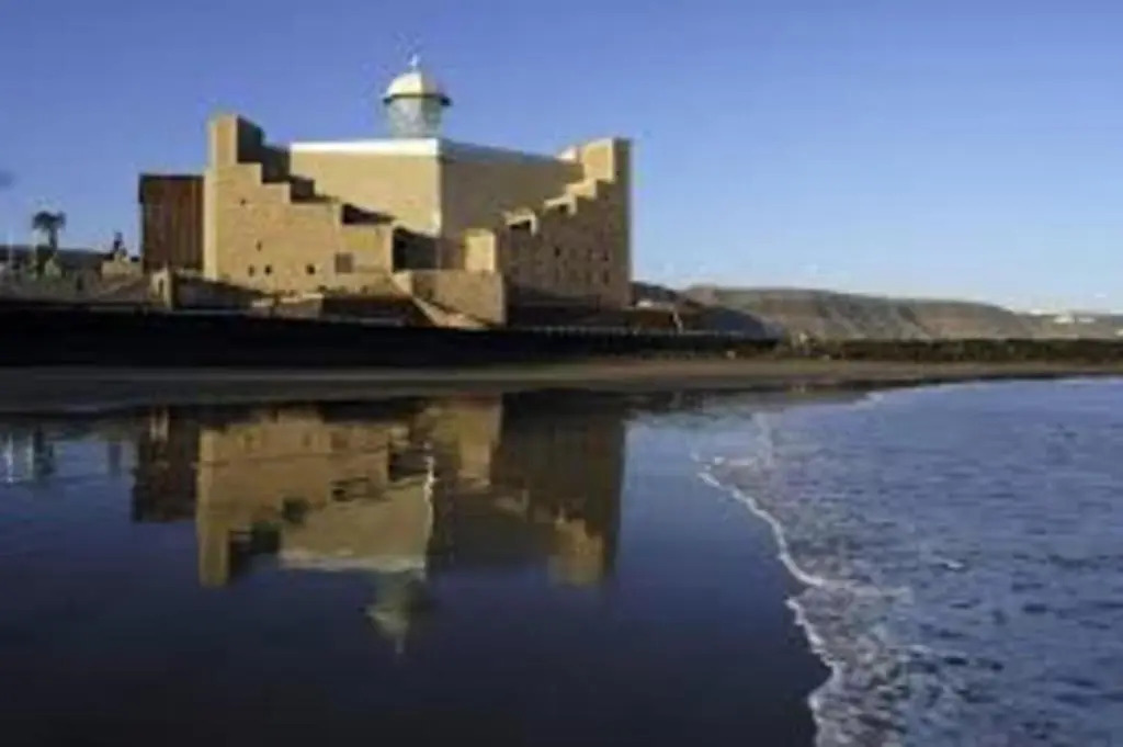 First line new apartment in Las Canteras