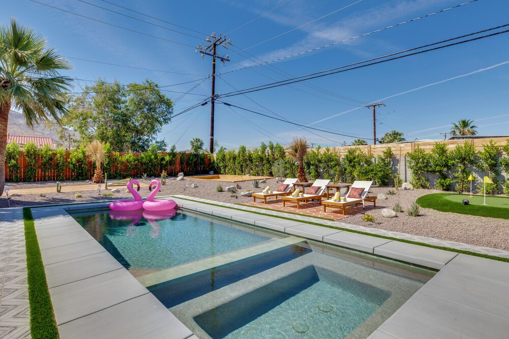 Yard Games, Outdoor Kitchen: Palm Springs Retreat!