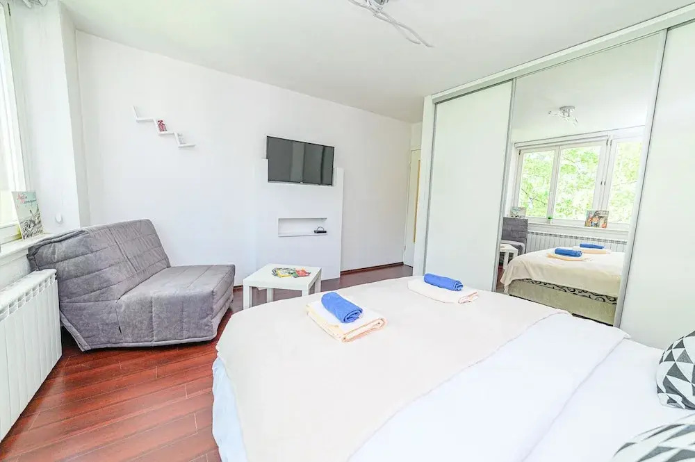 Beautiful Cozy Studio Close To City Center