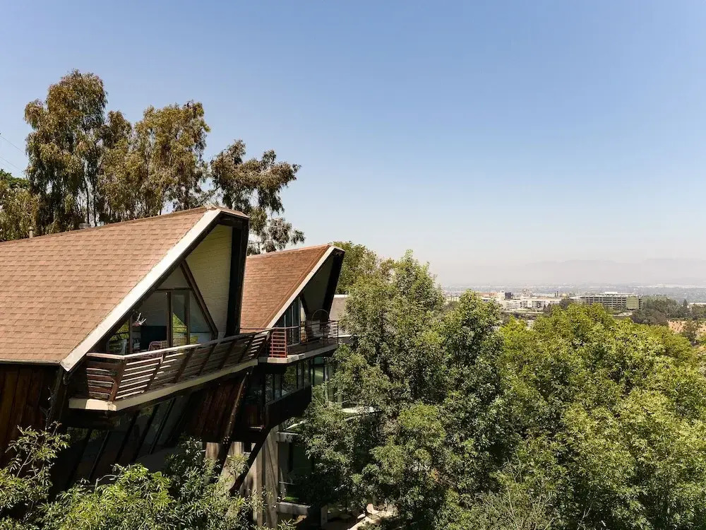 Iconic Gesner Boat House w View of Hollywood Sign