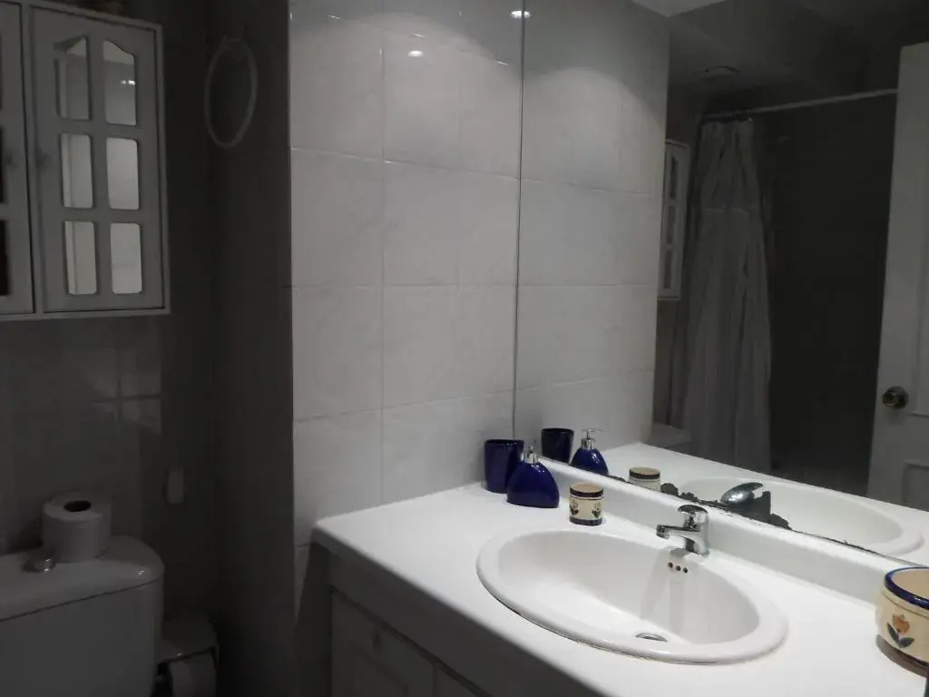 Departamento Amoblado Av. Grecia