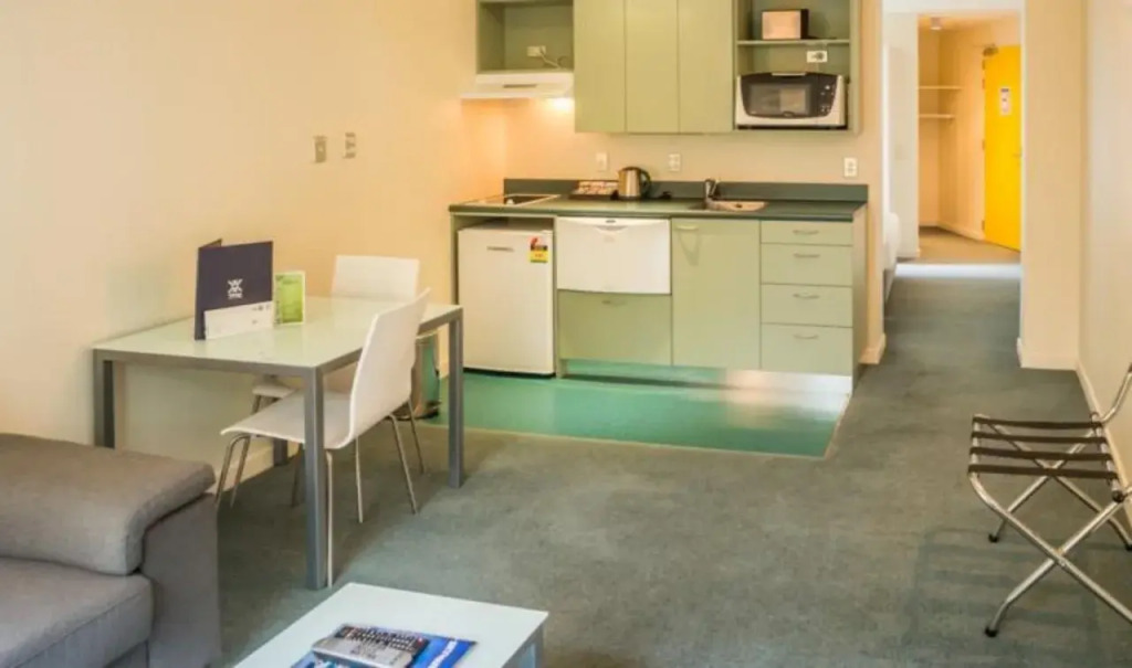Astelia Apartment Hotel