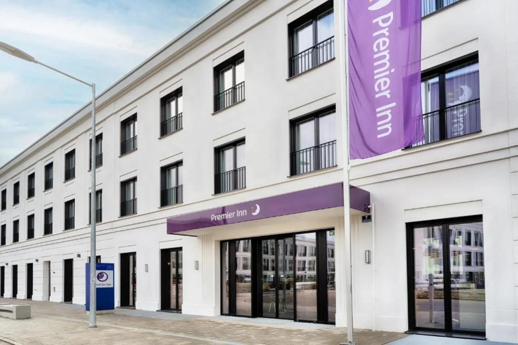 Premier Inn Regensburg City Centre