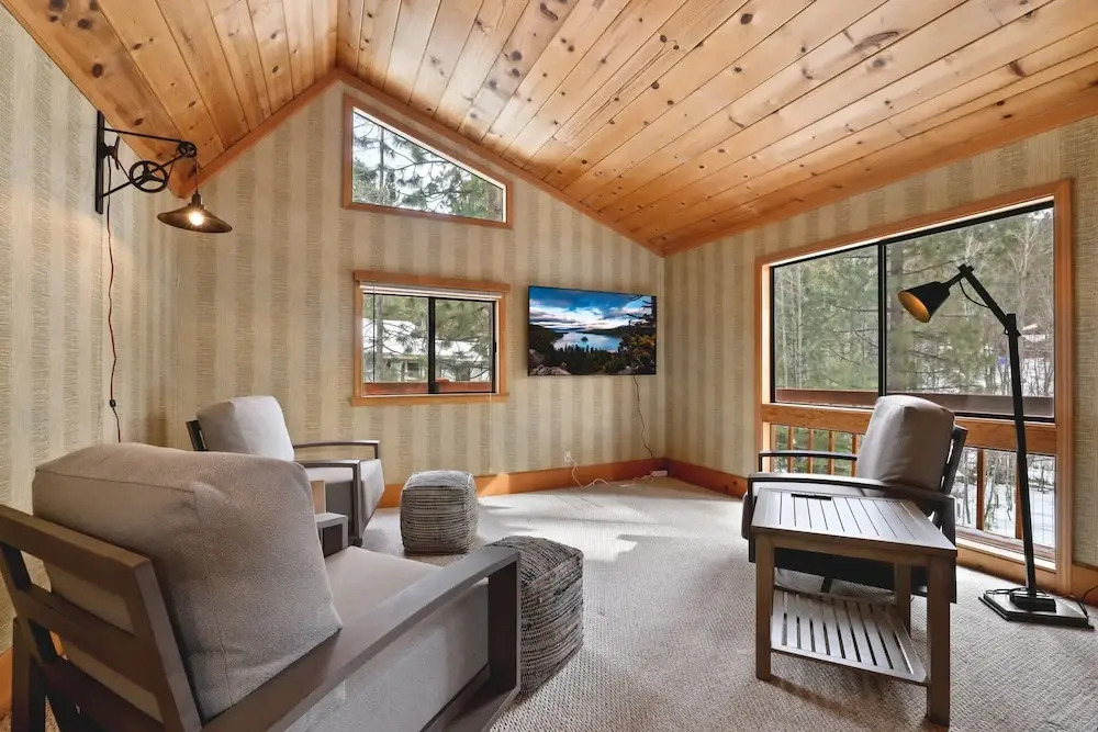 Tahoe Forest Chalet 3BR House w/ Mountain Views