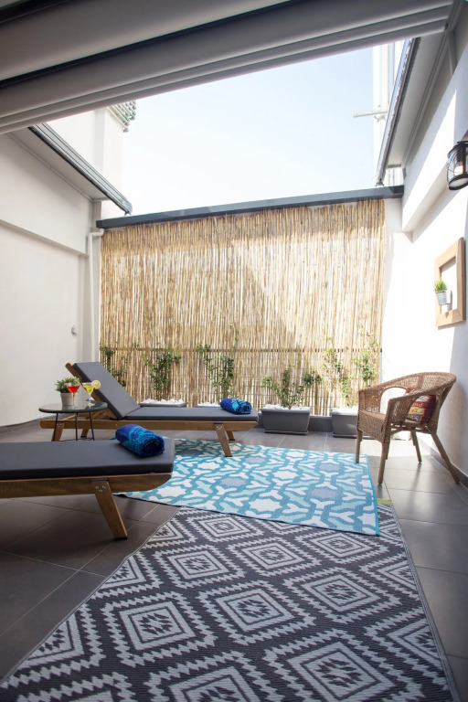Polis Apartments