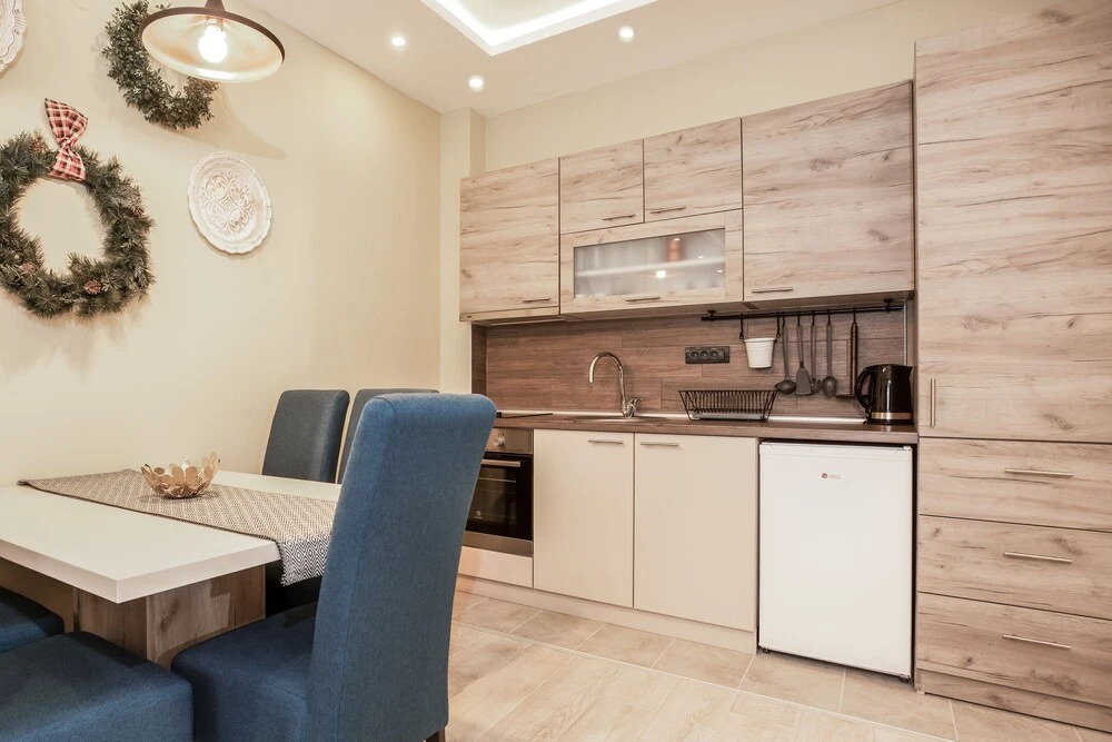 Sky Cabin Apartments