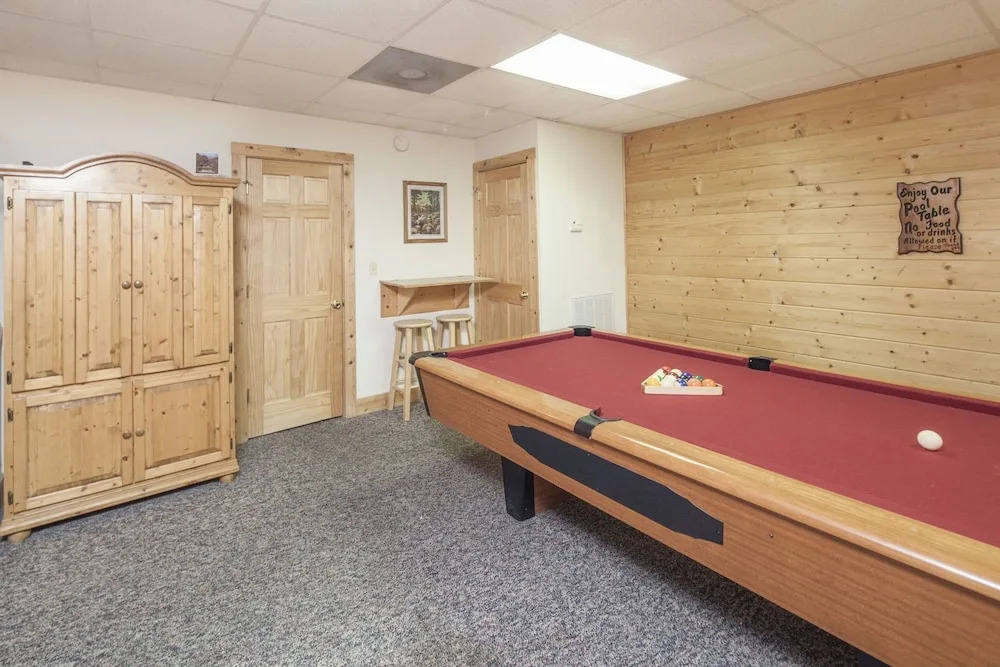 ER314- Yall Come Back Now- Great location- Close to town cabin