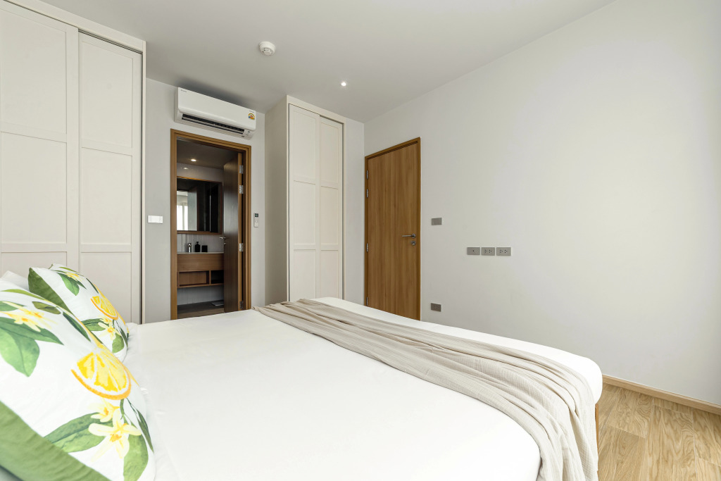 Квартира Bright & Spacious 1BR at Laguna Beachside