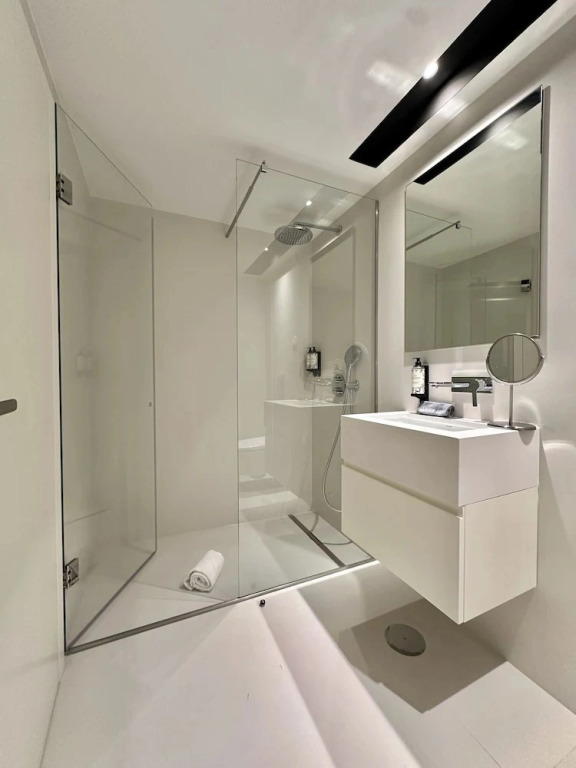 Bonjardim Prime 3E in Porto