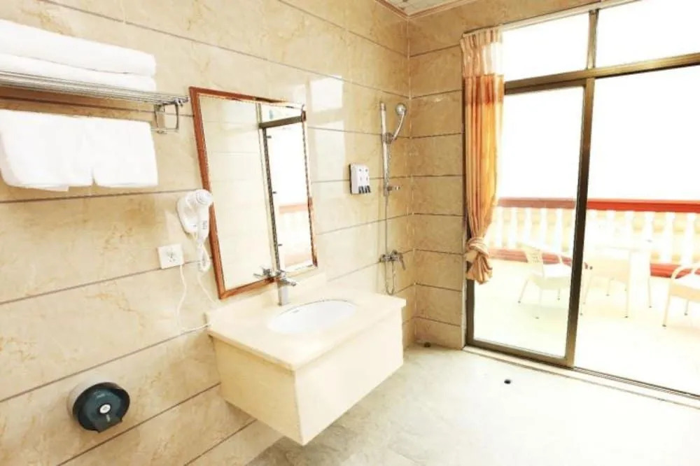 Sapphire Sea View Hotel