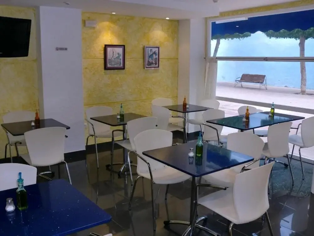 Hotel Quatre Llunes