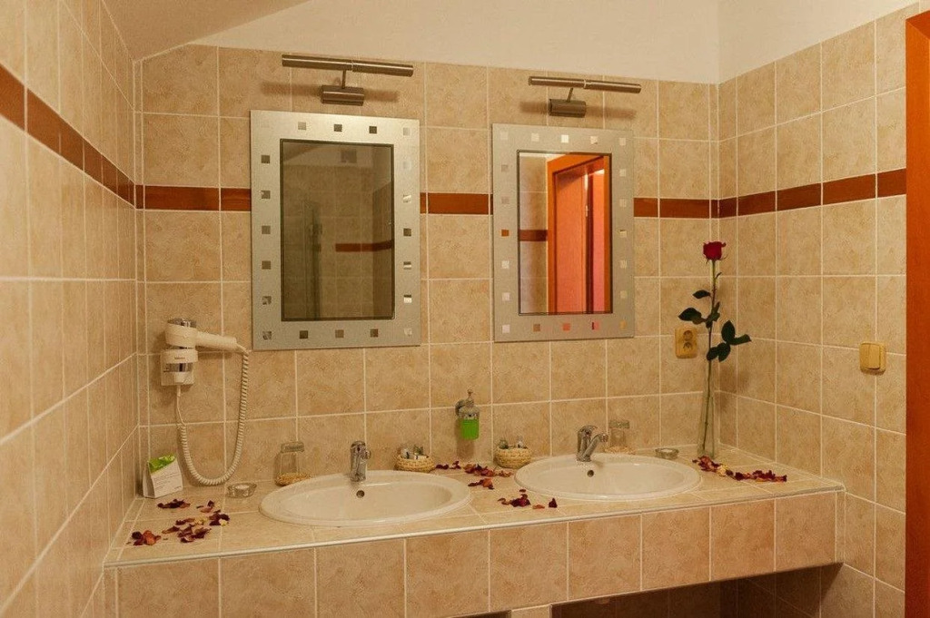 Green Inn Hotel