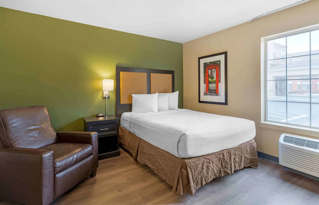 Extended Stay America Select Suites - St Louis - Airport - Central