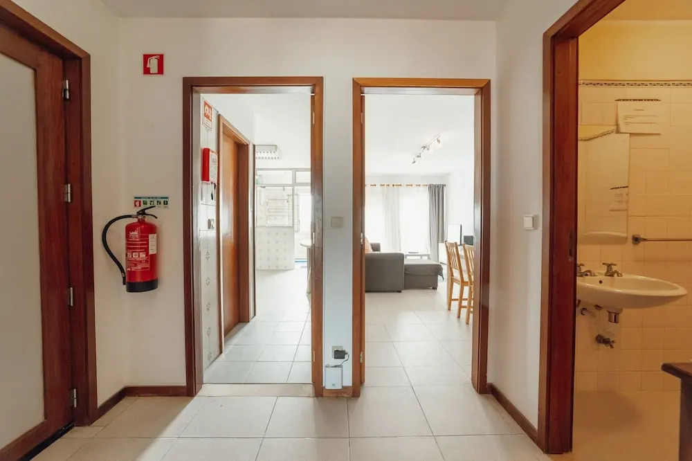 Espinho Modern 3 Bedroom Apartment by Vacationy