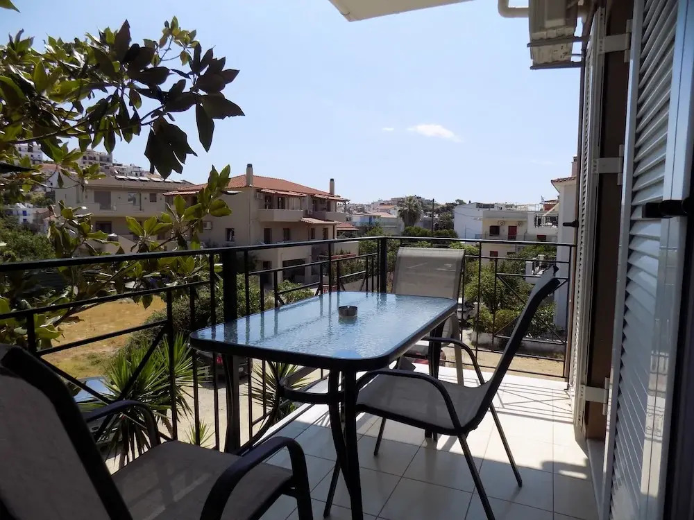 Central Cute 2Bd Balcony apt in Skiathos
