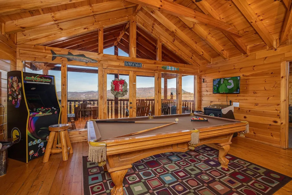 Picture Perfect- Seven Bedroom Cabin