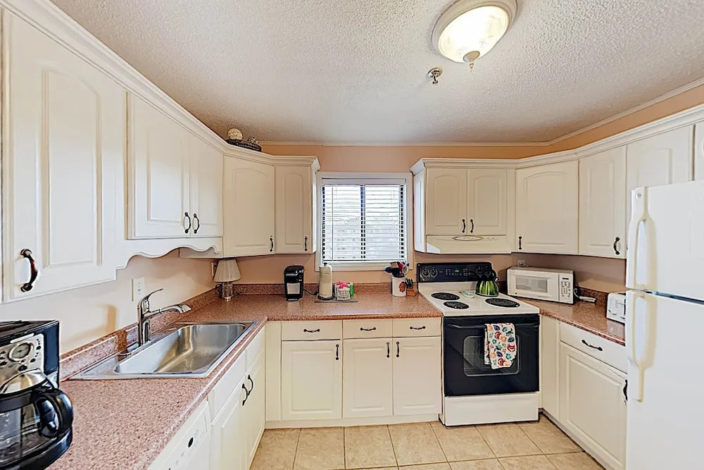 Gated Resort - 2 Br Condo