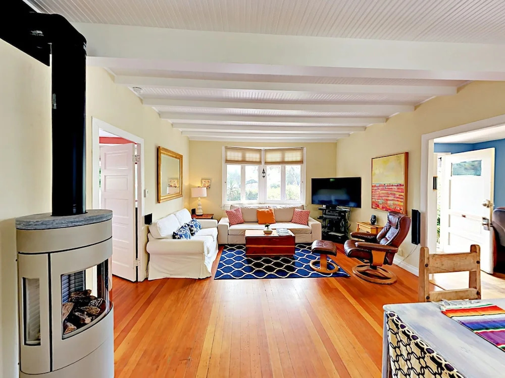 224 W Micheltorena Street House